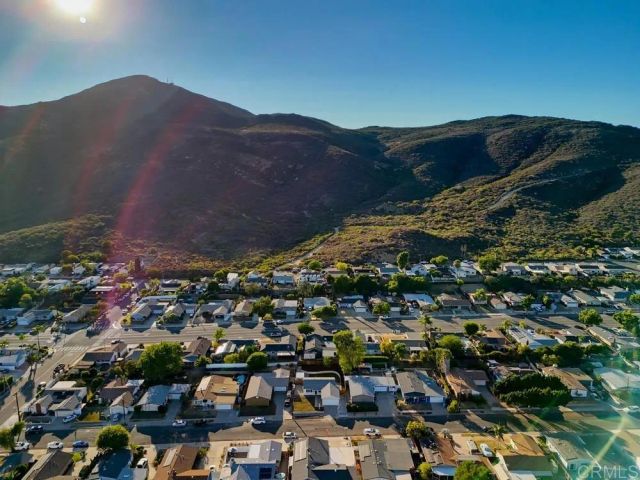6954 Ballinger, San Diego, CA 92119
