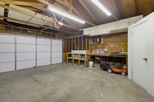 6954 Ballinger, San Diego, CA 92119