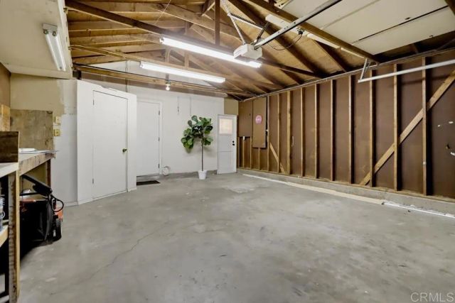 6954 Ballinger, San Diego, CA 92119