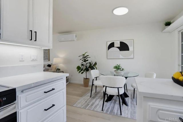 6954 Ballinger, San Diego, CA 92119