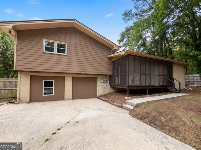 6330 Tahoe Drive, Atlanta, GA 30349