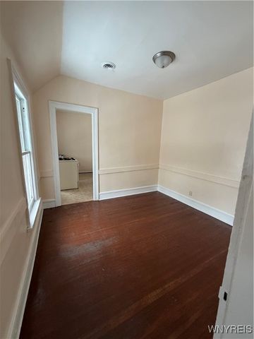 291 East North Street S, Buffalo, NY 14204