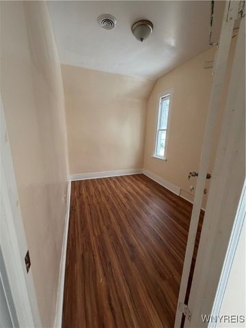 291 East North Street S, Buffalo, NY 14204