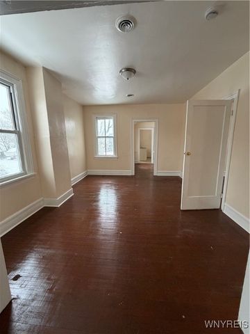 291 East North Street S, Buffalo, NY 14204