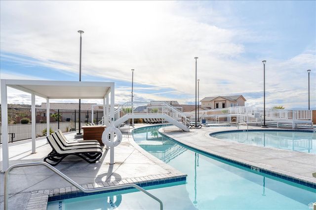 1340 N PASEOS ST, Washington, UT 84780