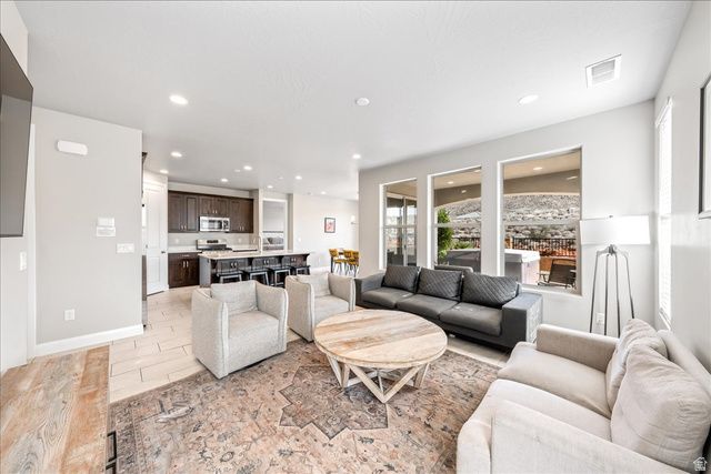 1340 N PASEOS ST, Washington, UT 84780