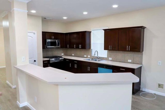7407 Saxon Hill Lane, Richmond, TX 77407