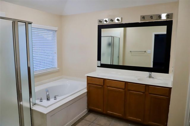 7407 Saxon Hill Lane, Richmond, TX 77407