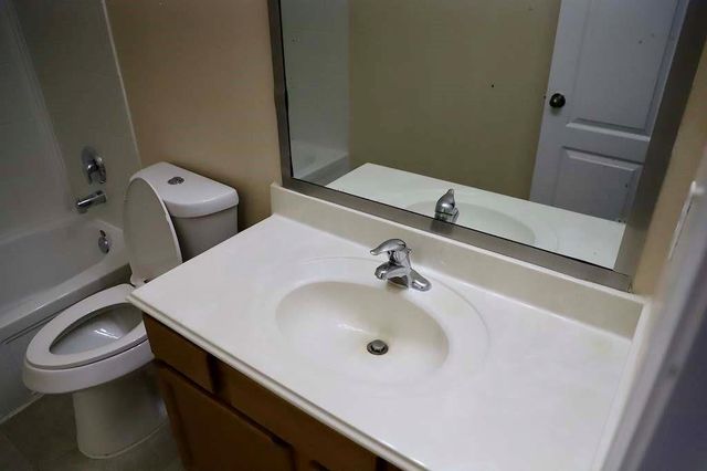 7407 Saxon Hill Lane, Richmond, TX 77407