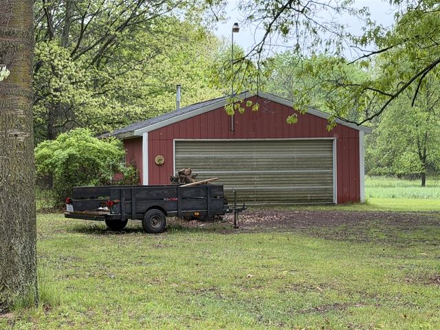 6242 Hawley Highway, Belding, MI 48809