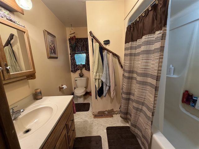 6242 Hawley Highway, Belding, MI 48809