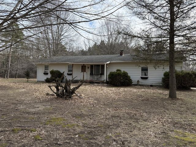 6242 Hawley Highway, Belding, MI 48809