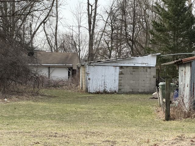 6242 Hawley Highway, Belding, MI 48809