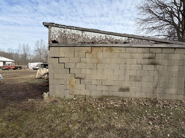 6242 Hawley Highway, Belding, MI 48809