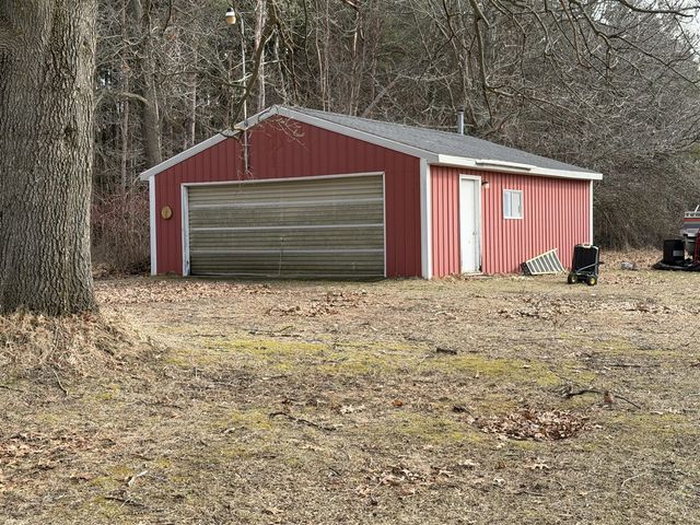 6242 Hawley Highway, Belding, MI 48809