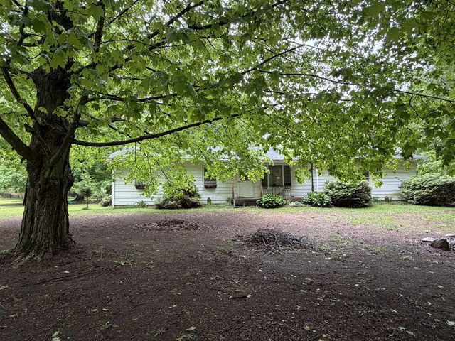 6242 Hawley Highway, Belding, MI 48809