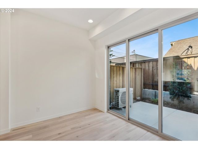 805 N Failing St, Portland, OR 97227