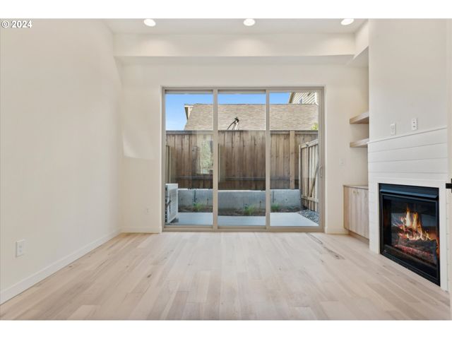 805 N Failing St, Portland, OR 97227