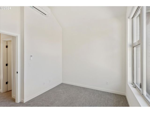 805 N Failing St, Portland, OR 97227