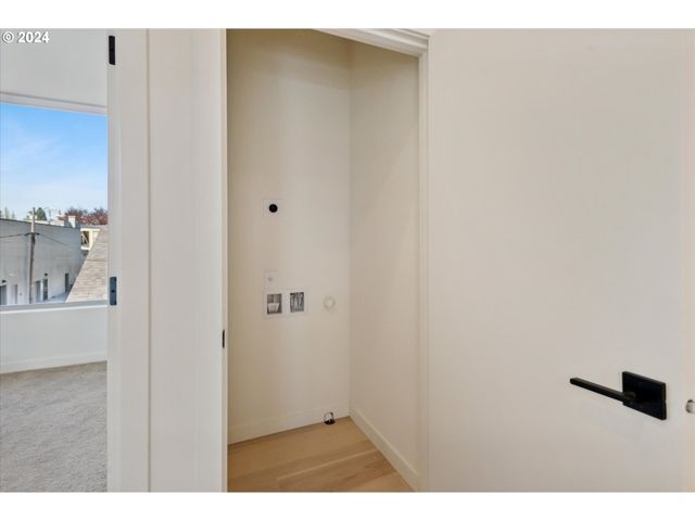 805 N Failing St, Portland, OR 97227