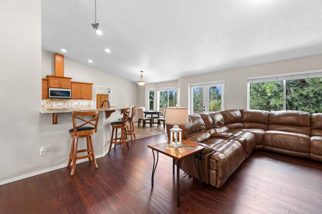 5818 S Abbott Rd, Spokane, WA 99224