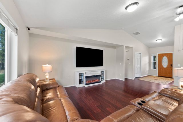 5818 S Abbott Rd, Spokane, WA 99224