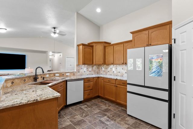 5818 S Abbott Rd, Spokane, WA 99224