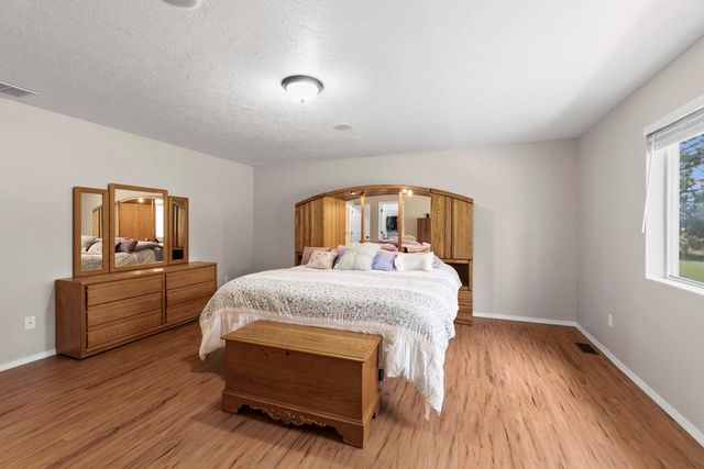 5818 S Abbott Rd, Spokane, WA 99224