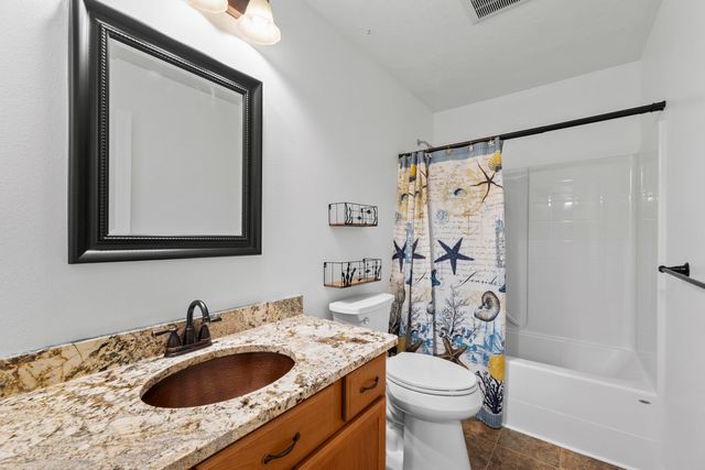 5818 S Abbott Rd, Spokane, WA 99224