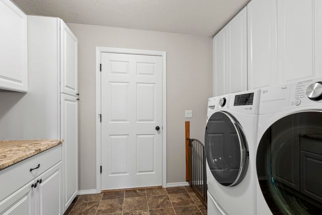 5818 S Abbott Rd, Spokane, WA 99224