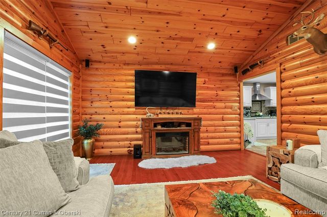6446 Oakman Boulevard, Dearborn, MI 48126