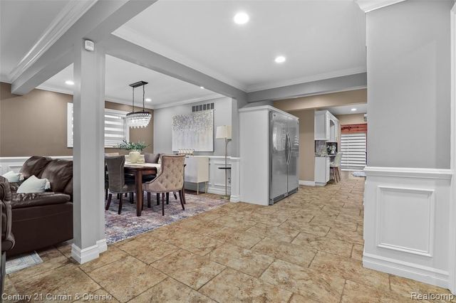 6446 Oakman Boulevard, Dearborn, MI 48126