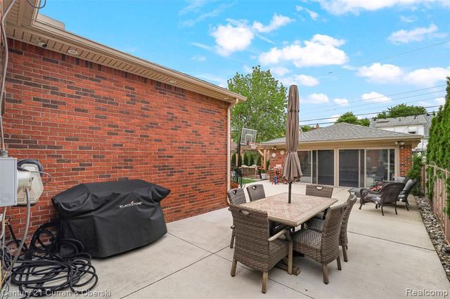 6446 Oakman Boulevard, Dearborn, MI 48126