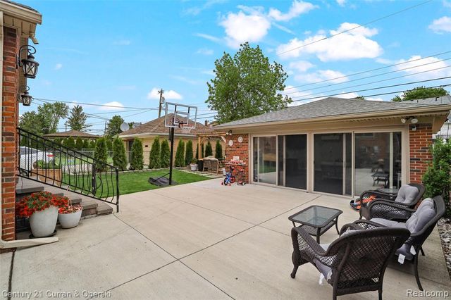 6446 Oakman Boulevard, Dearborn, MI 48126