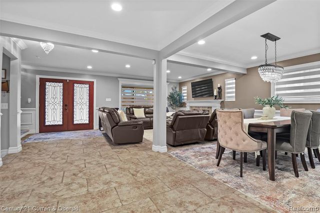 6446 Oakman Boulevard, Dearborn, MI 48126