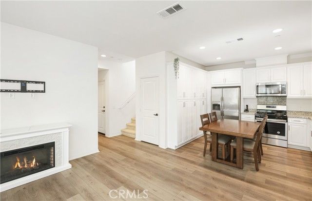 2818 E Berry Loop Privado 76, Ontario, CA 91761