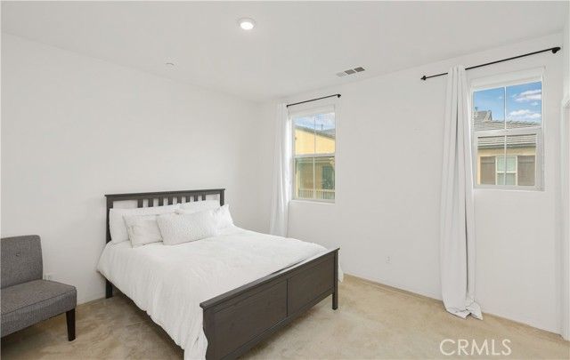 2818 E Berry Loop Privado 76, Ontario, CA 91761