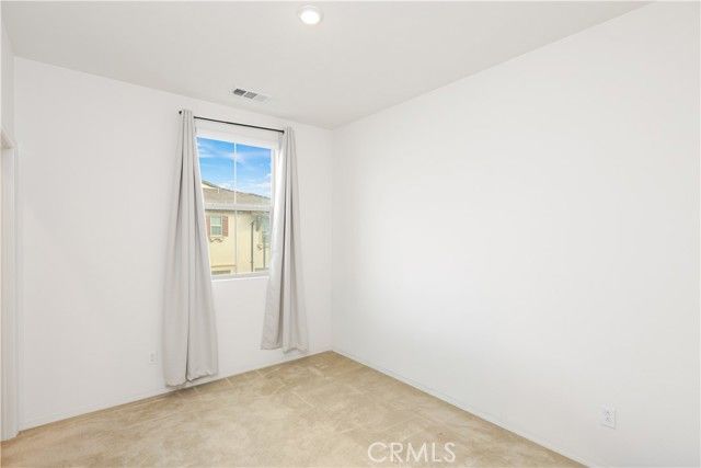 2818 E Berry Loop Privado 76, Ontario, CA 91761