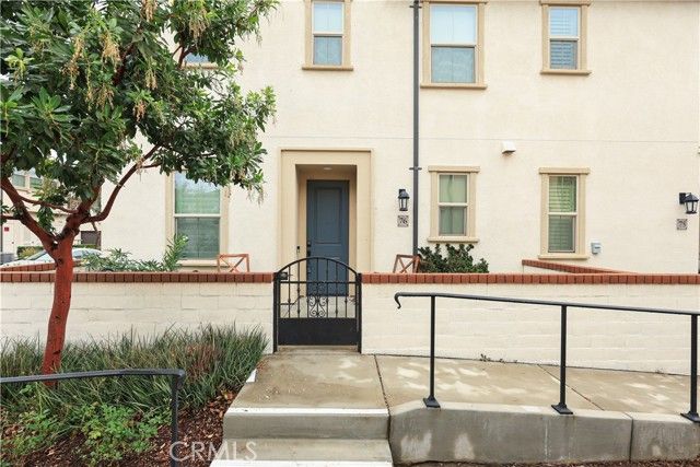 2818 E Berry Loop Privado 76, Ontario, CA 91761