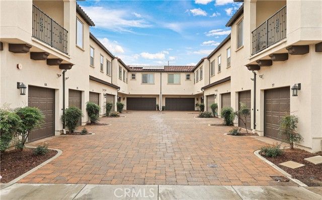 2818 E Berry Loop Privado 76, Ontario, CA 91761