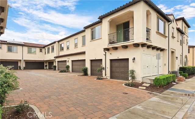 2818 E Berry Loop Privado 76, Ontario, CA 91761