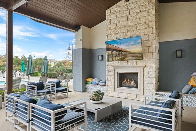 2818 E Berry Loop Privado 76, Ontario, CA 91761