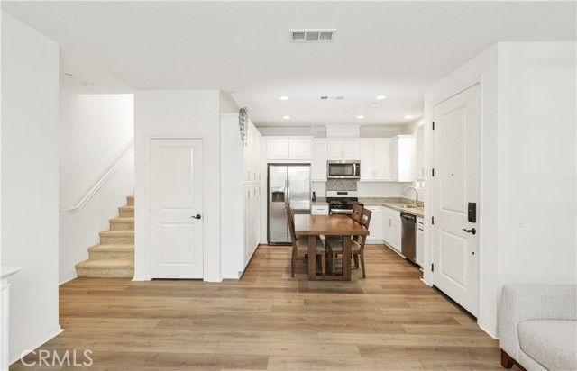 2818 E Berry Loop Privado 76, Ontario, CA 91761