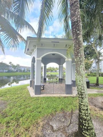 3566 NW 13th St, Lauderhill, FL 33311