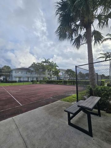 3566 NW 13th St, Lauderhill, FL 33311