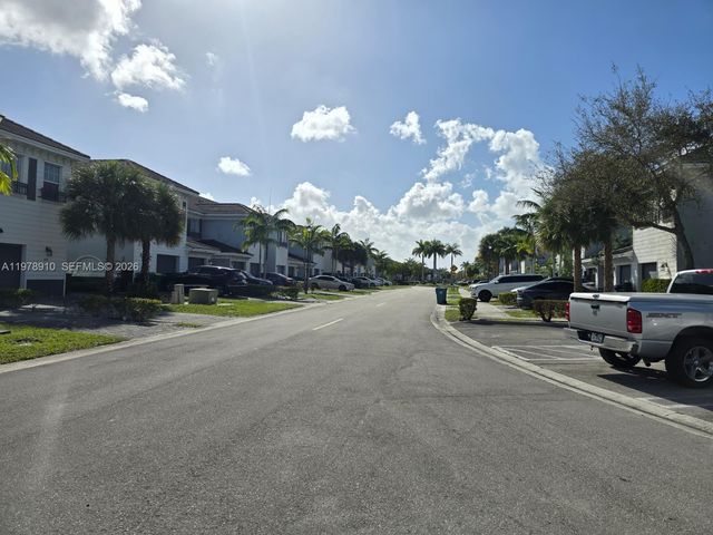 3566 NW 13th St, Lauderhill, FL 33311