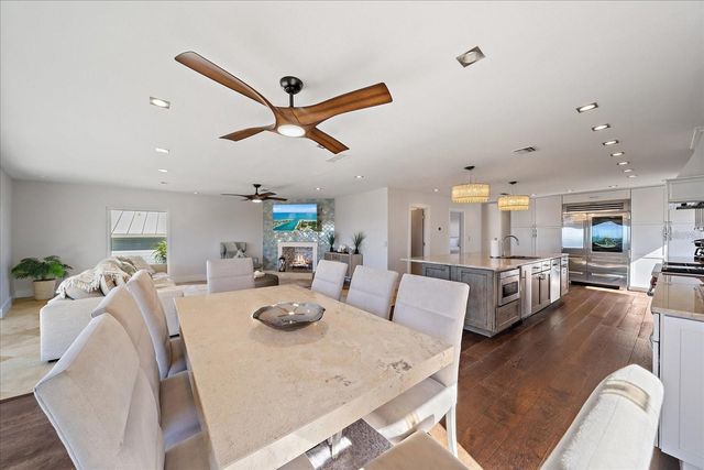412 S CASEY KEY ROAD, Nokomis, FL 34275