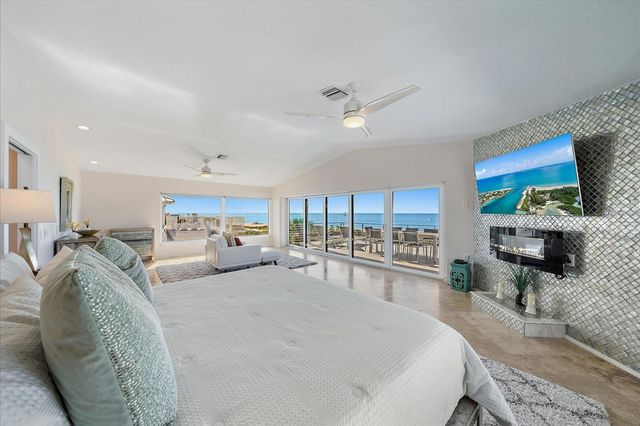 412 S CASEY KEY ROAD, Nokomis, FL 34275