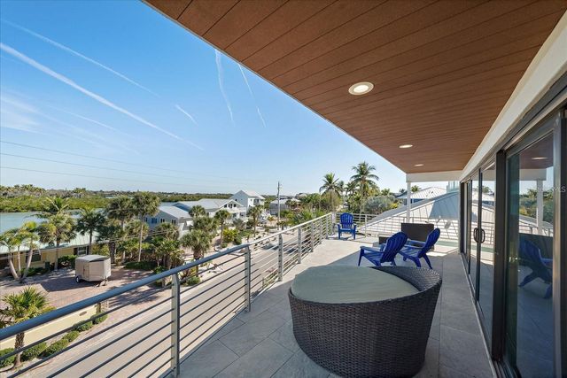 412 S CASEY KEY ROAD, Nokomis, FL 34275