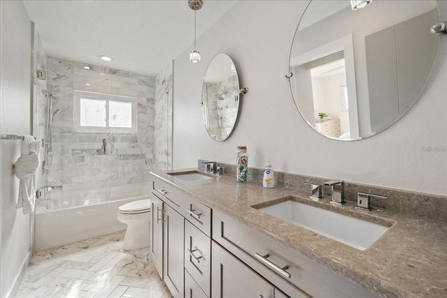 412 S CASEY KEY ROAD, Nokomis, FL 34275